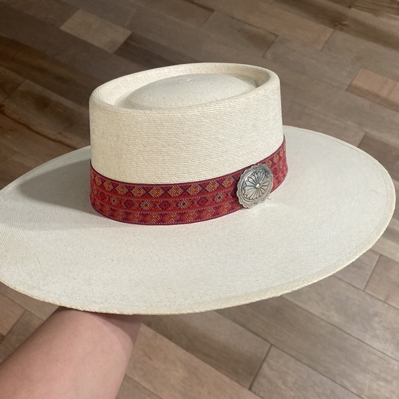 Western boho straw hat, size 71/8 - Picture 2 of 6